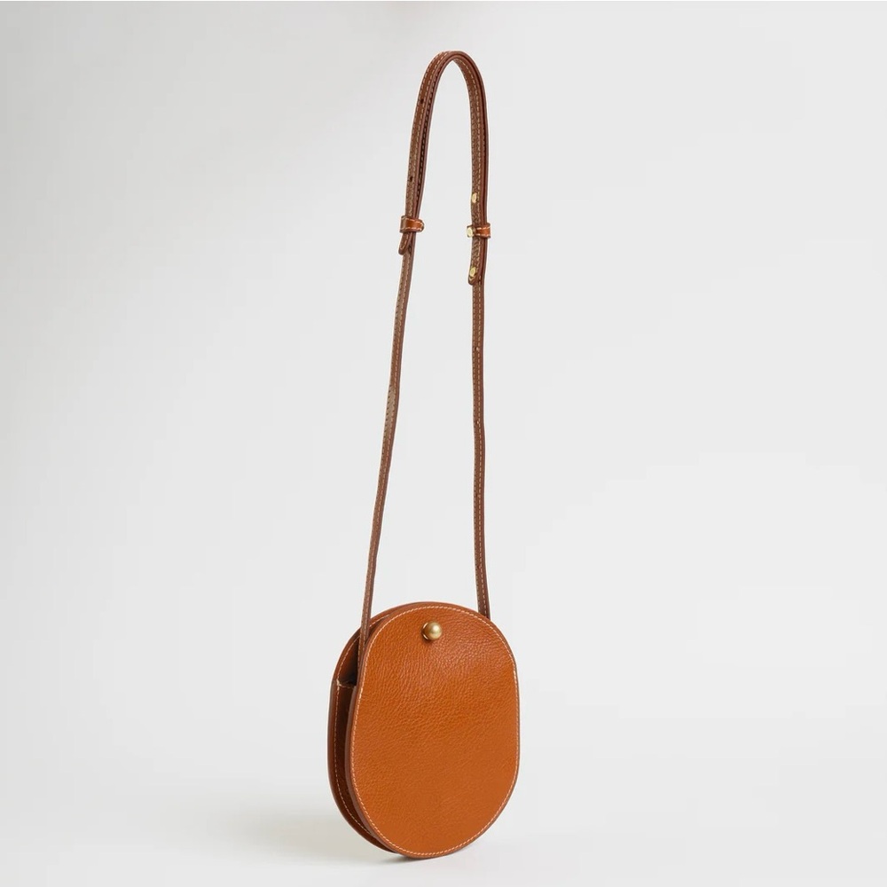 Lindquist Mini Eggi in Brown Leather